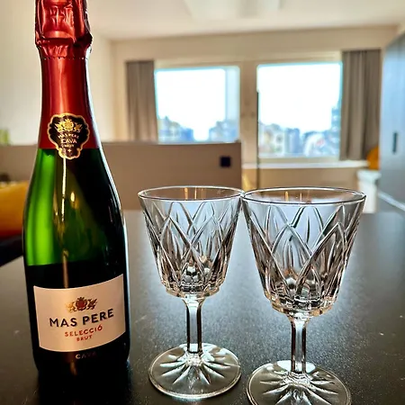 By Aimee - 20m From The & In Centre! Oostende