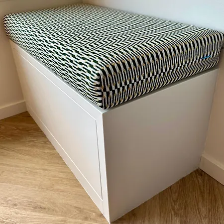 By Aimee - 20m From The & In Centre!