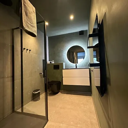 Apartment By Aimee - 20m From The & In Centre! *