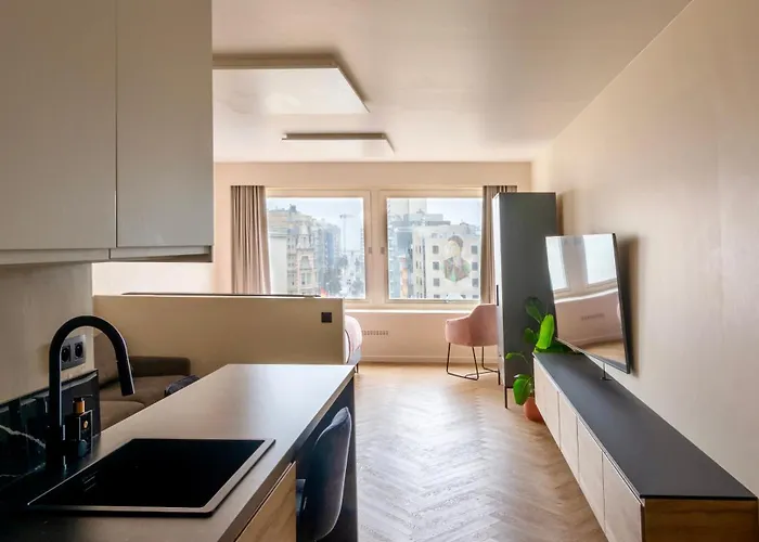 By Aimee - 20m From The & In Centre! Apartamento